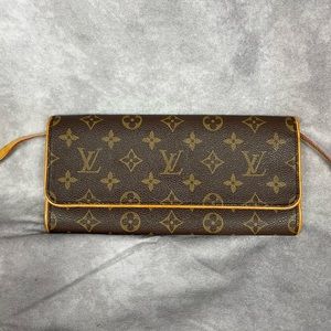 Louis Vuitton Monogram Pochette Twin GM